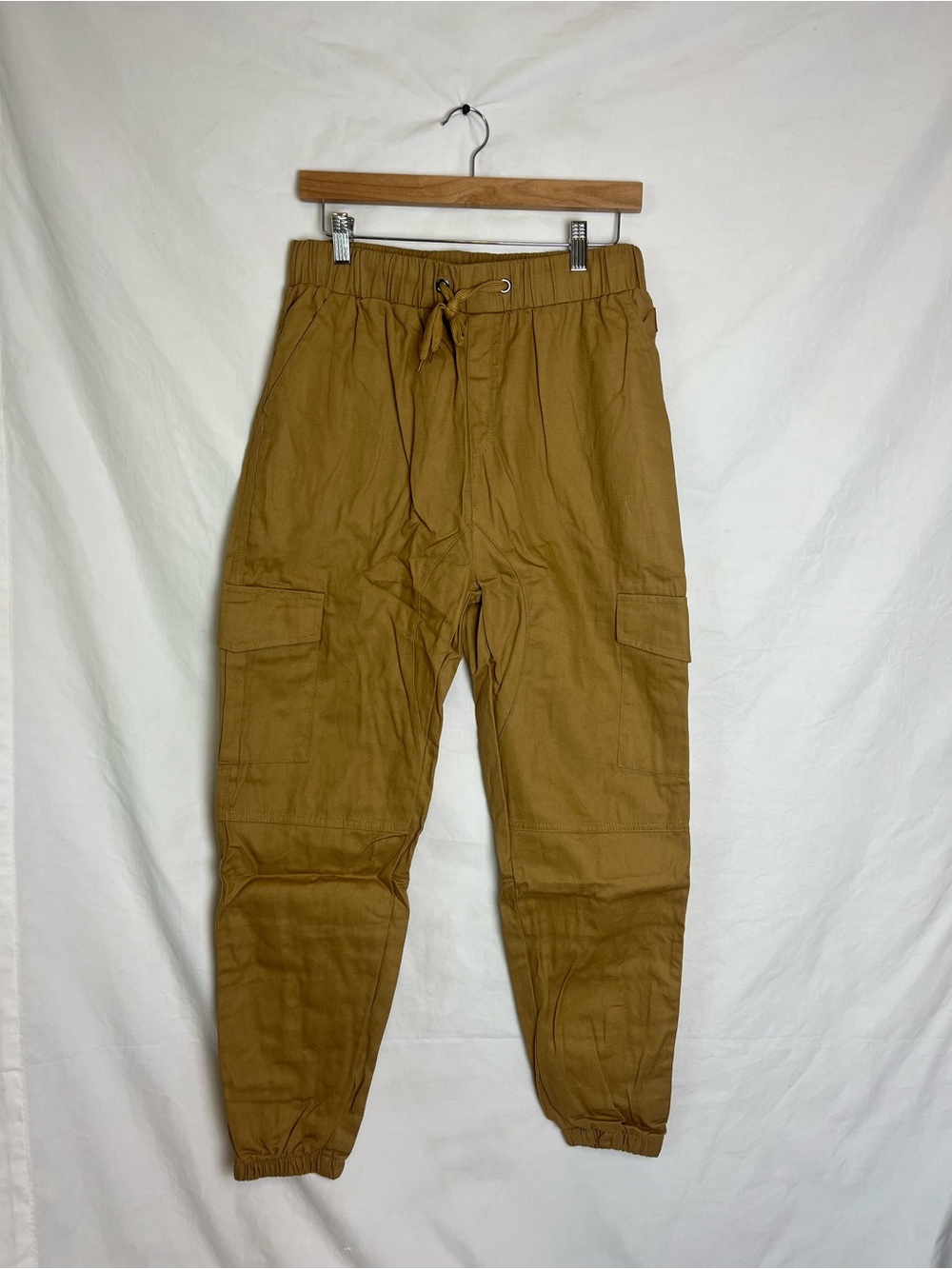 💛 Women’s Khaki Cargo Joggers Size XL NWT